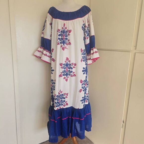 Mamo Howell for Liberty House Dresses & Skirts - Mamo Howell for Liberty House Vtg. MuuMuu, Wht/Blue/Pink Floral, 3/4 Slv. EUC, L